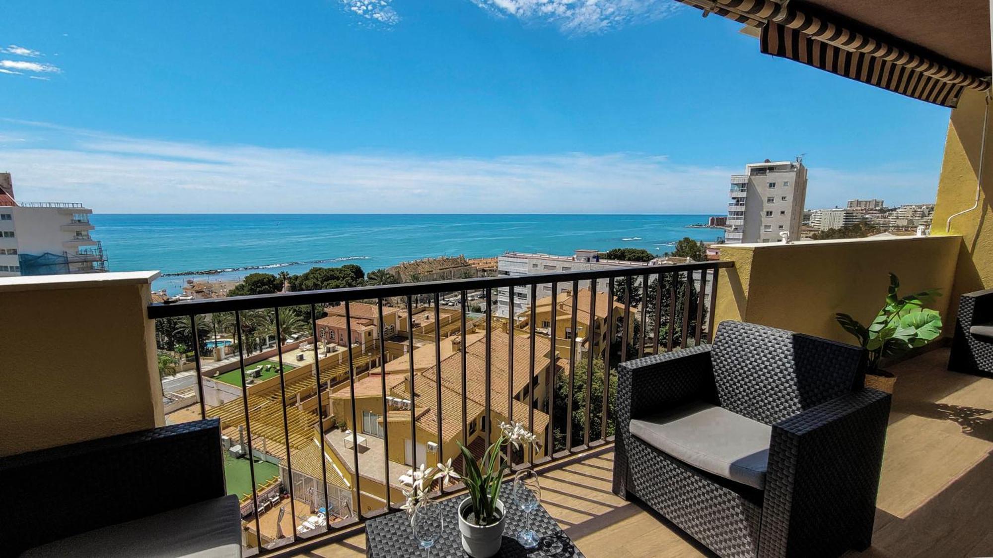 Apartamento Don Gustavo Attic Benalmadena Bagian luar foto